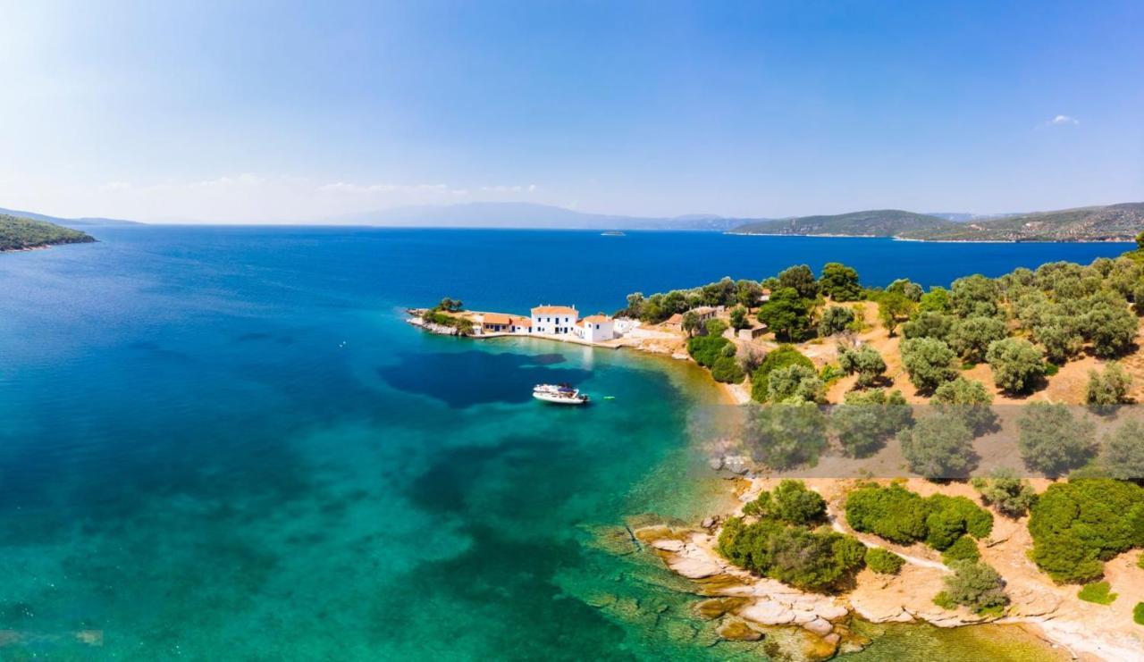 Villa Leonidas Greecefiloxenia เลโฟกาสโตร ภายนอก รูปภาพ